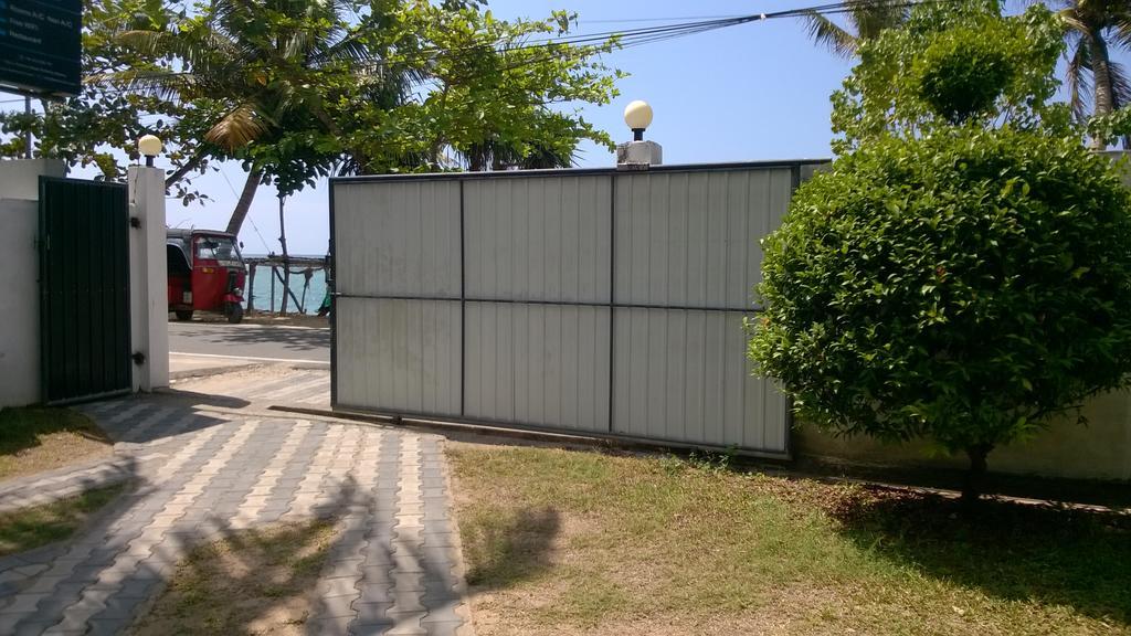 Polhena Coral Reef Resort Matara Buitenkant foto